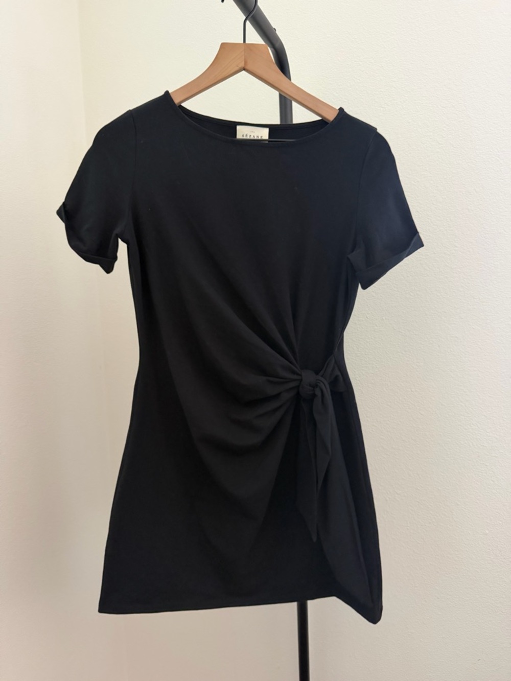 Sezane Black robe Pippa courte Short-Sleeve Tie-Waist Mini Dress - Picture 3 of 9